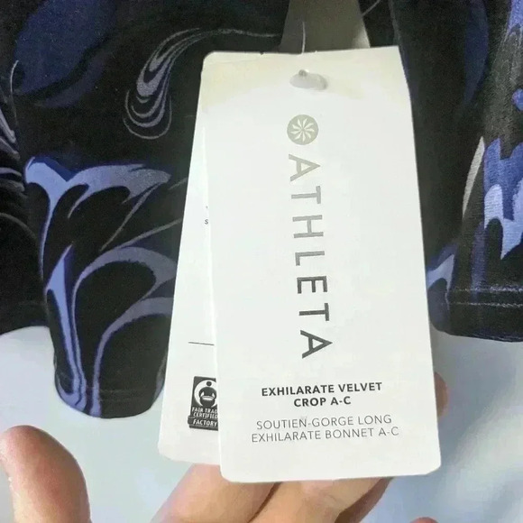 NWT ATHLETA Sport CROP top velvet texture size small support inside the shirt - Picture 7 of 15